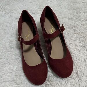 🍏 NWOT Madeline Stuart Faux Suede Wedges